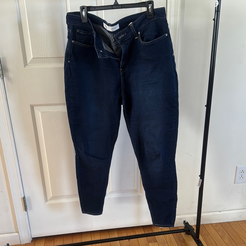 Women's Dark Blue Jeans